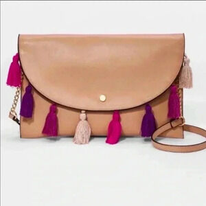 💃🏻 SALE EUC Tassel Convertible Crossbody Purse​​